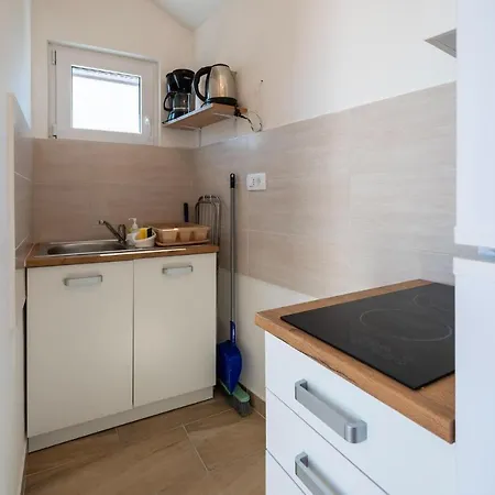 Cozy In With Kitchenette Pula